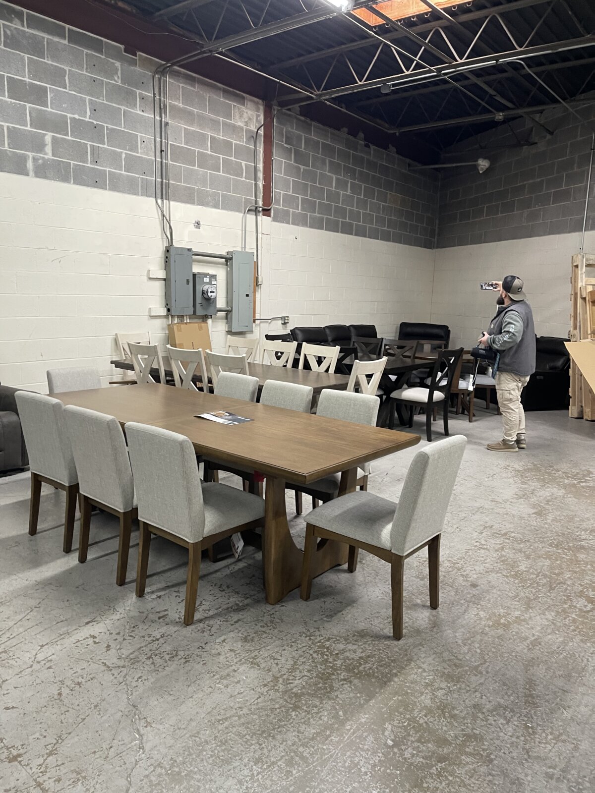 Carmel Valley Dining Table And 8 Chairs - Image 2