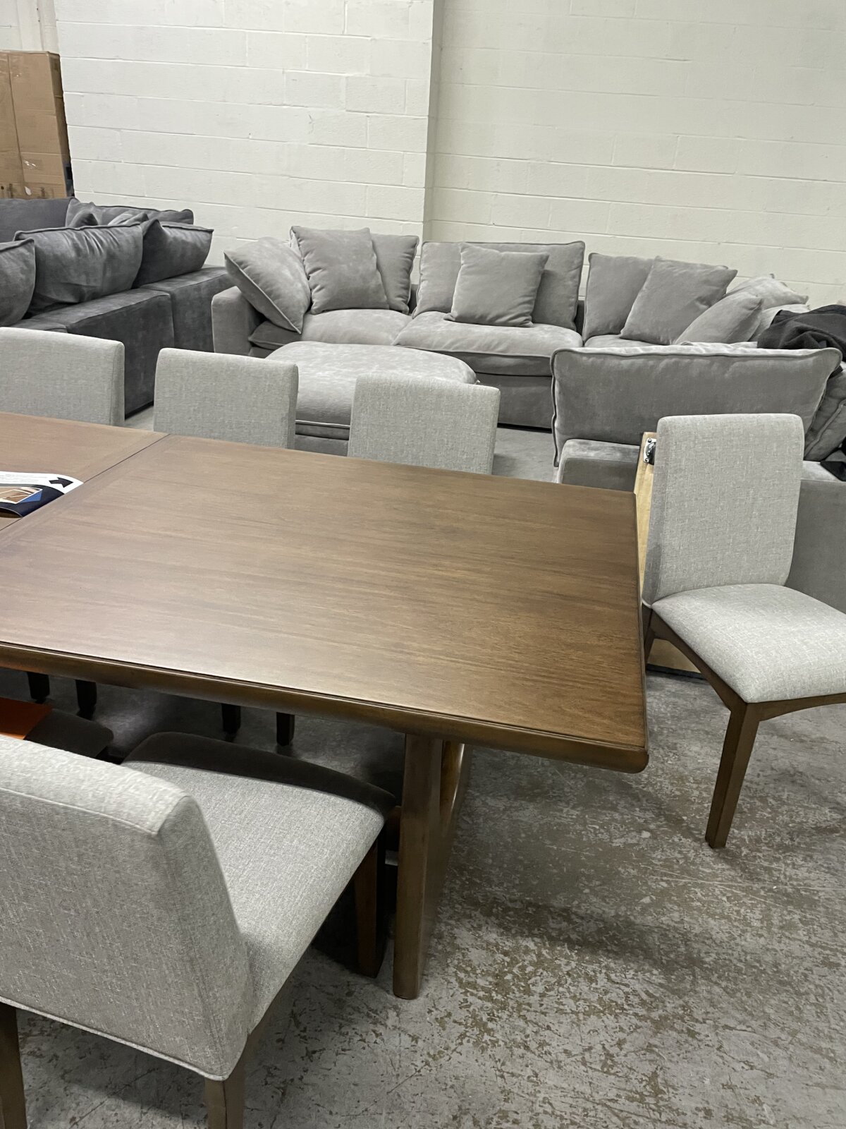 Carmel Valley Dining Table And 8 Chairs - Image 5