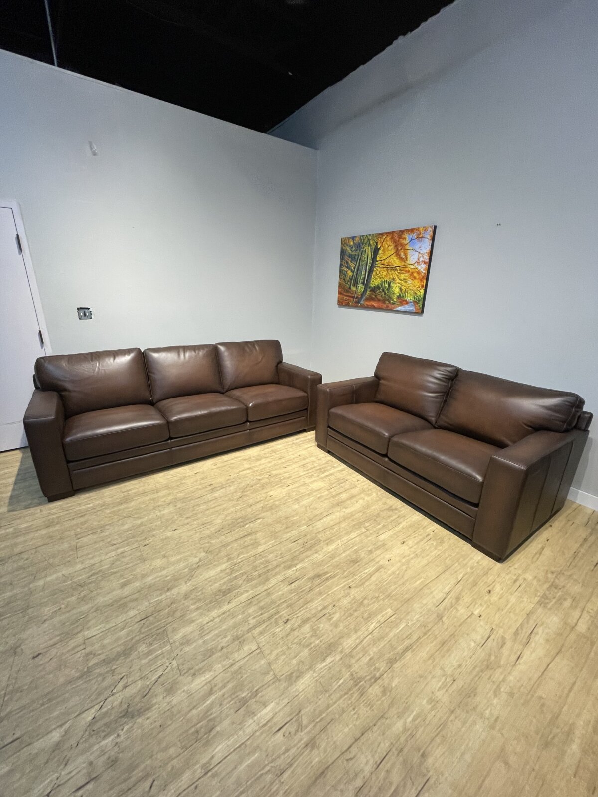 Luca 2 Piece Top Grain Leather Set Sofa And Chair - Image 7