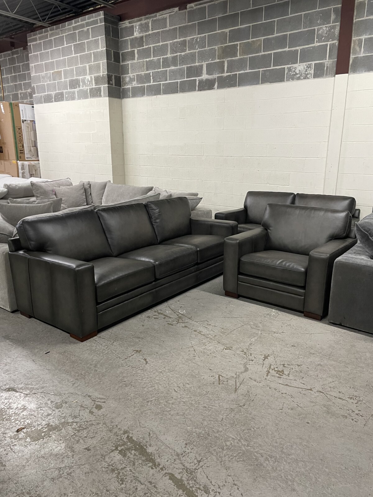 Luca 3 Piece Top Grain Leather Set - Image 7