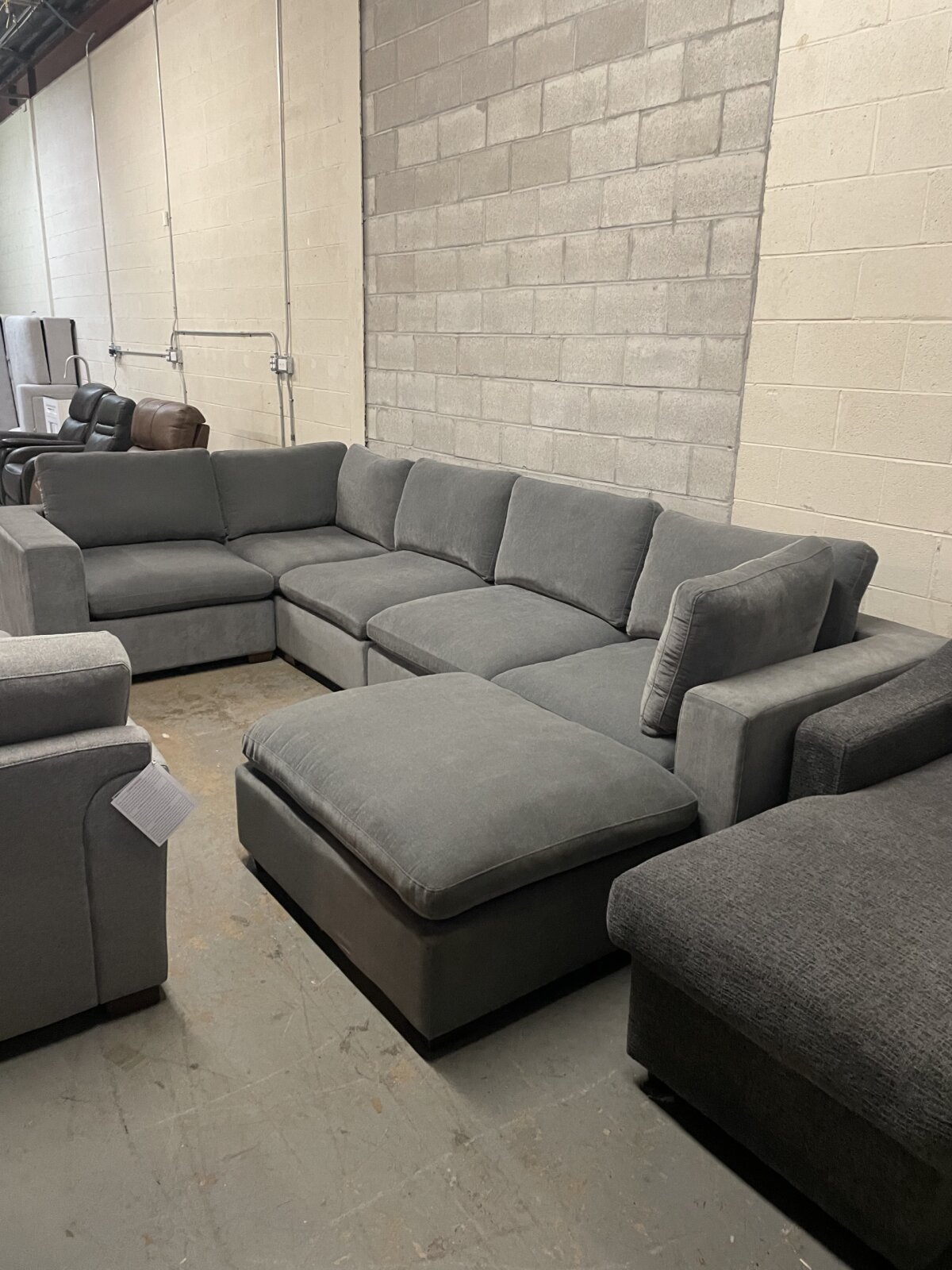 Thomasville Lowell 6 Piece Fabric Modular Sectional Dark Gray - Image 1