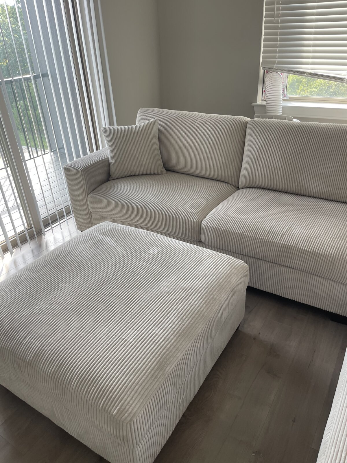 Thomasville Artesia Corduroy Fabric Sectional With Ottoman Cream - Image 3