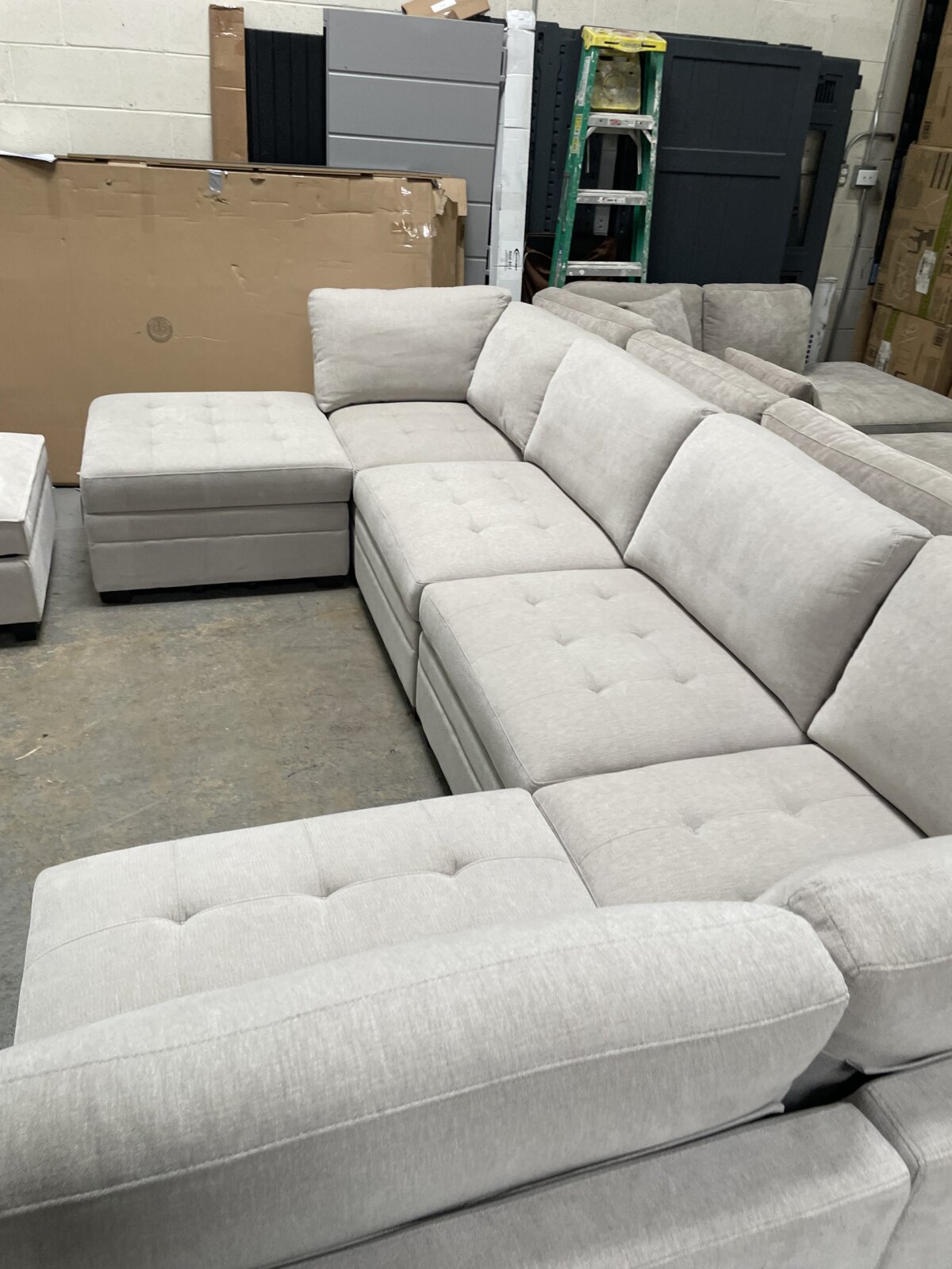 Thomasville Tisdale 6 Piece Fabric Modular Sectional With Storage Ottoman Beige - Image 6